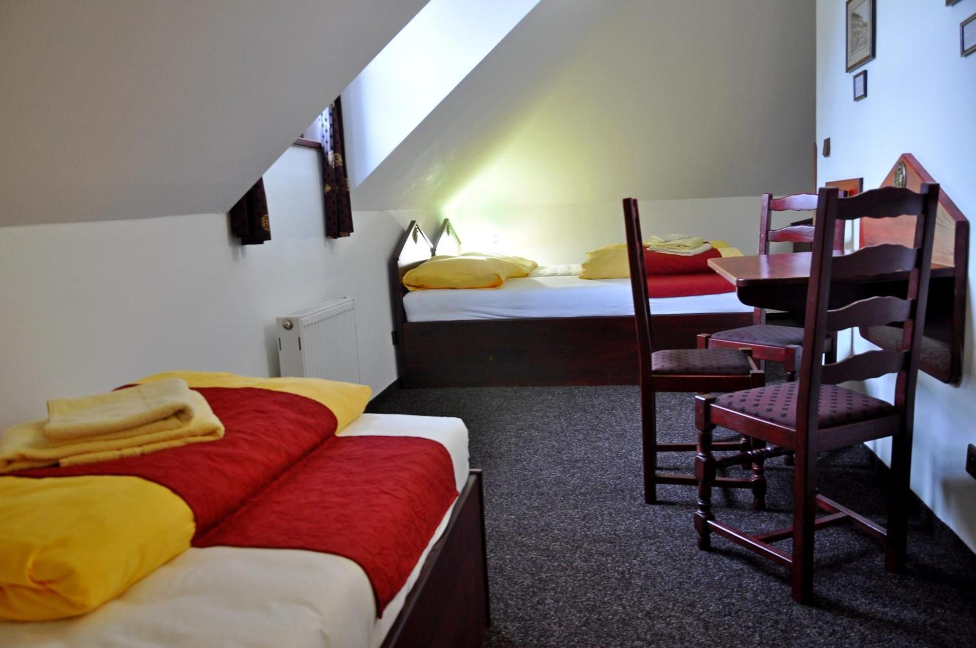 Hotel St Florian Loket Rom bilde